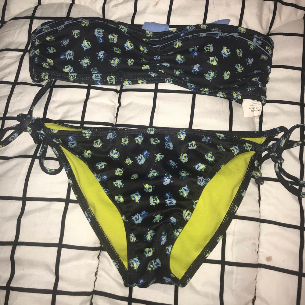 strapless hurley bathing suit size small